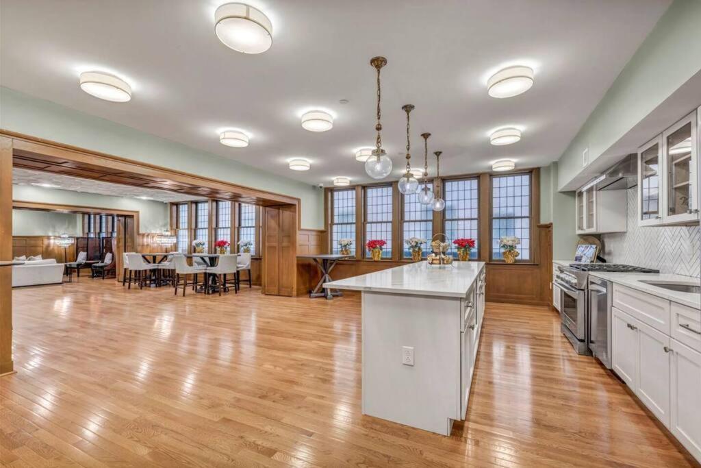 2Br Unit In The Heart Of Dt On Playhouse Square, With Pool And Gym Access-1106 Apartment Cleveland Exterior foto